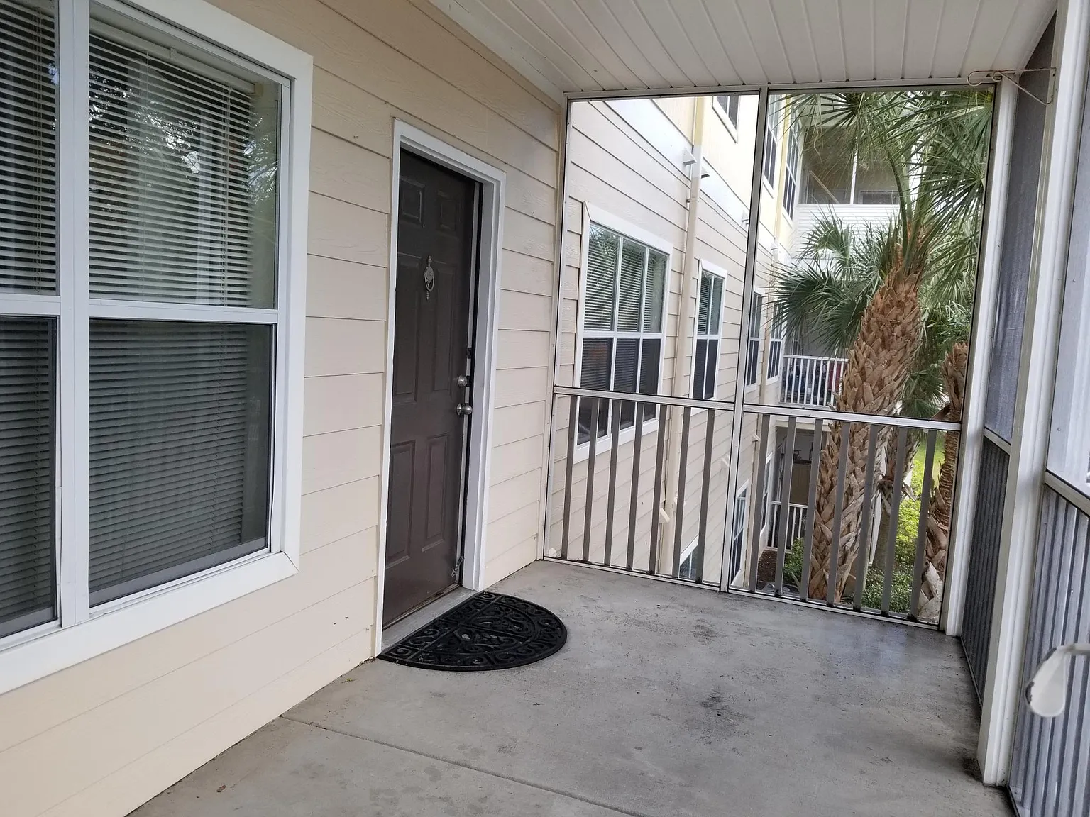 2 bed, 1048 sqft, $1,475 — Photo 4