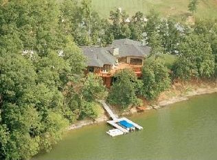 725 Riveredge Ln, Dandridge, TN 37725
