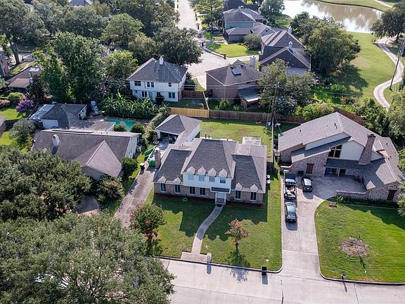 2nd image of 2819 Bermuda Dunes Dr