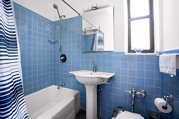 Rented by Taylor Made Brokerage, Inc | media 7