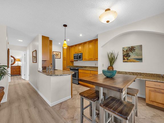 2nd image of 160 Keonekai Rd APT 16-102