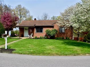 119 Crestview Dr, Mcmurray, PA