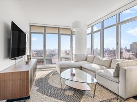 1 Northside Piers