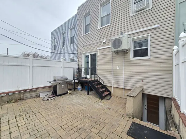 599 18th Street image 11 of 11