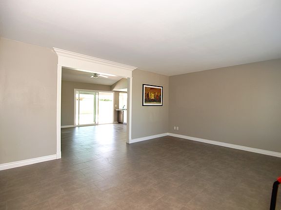 4th image of 6325 W Sunnyslope Ln