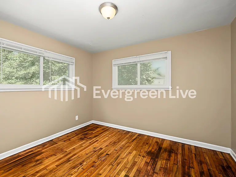 1086 Elda Ln — Photo 24