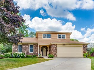 7010 Foster Pl, Downers Grove, IL 60516