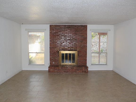 Living & FirePlace