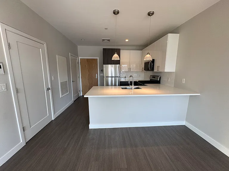 Hillside Residence — Photo 37