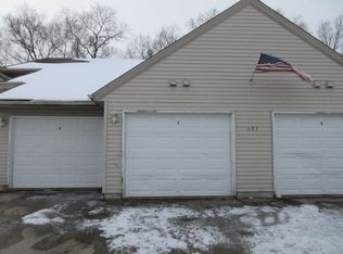 931 Minns Dr, Machesney Park, IL 61115