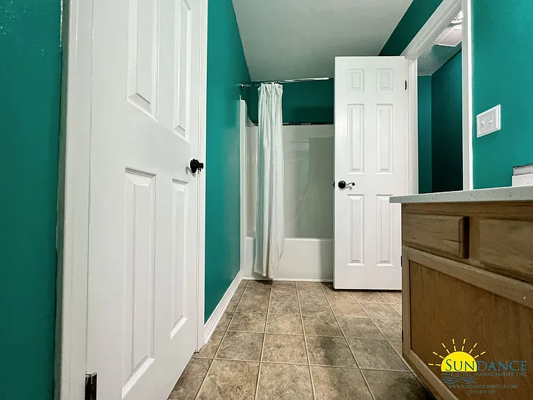 1059 Windmill Dr — Photo 17