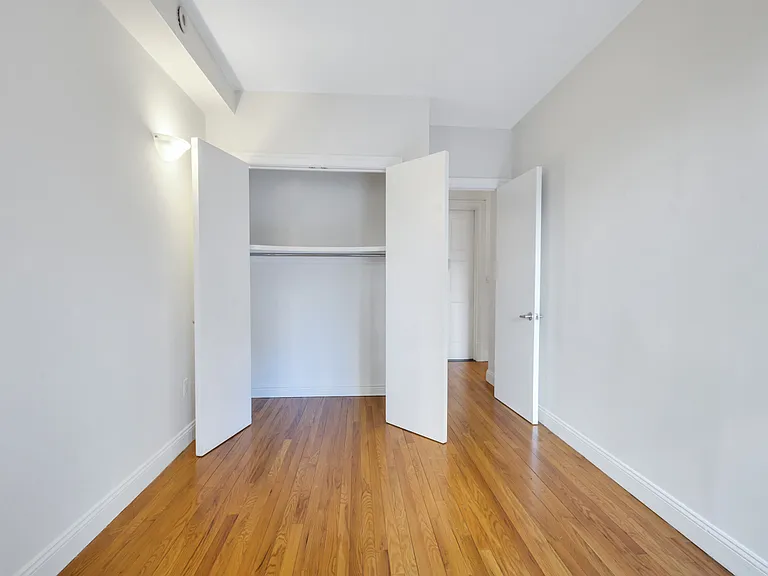 37 W 54th St #PHB — Photo 6