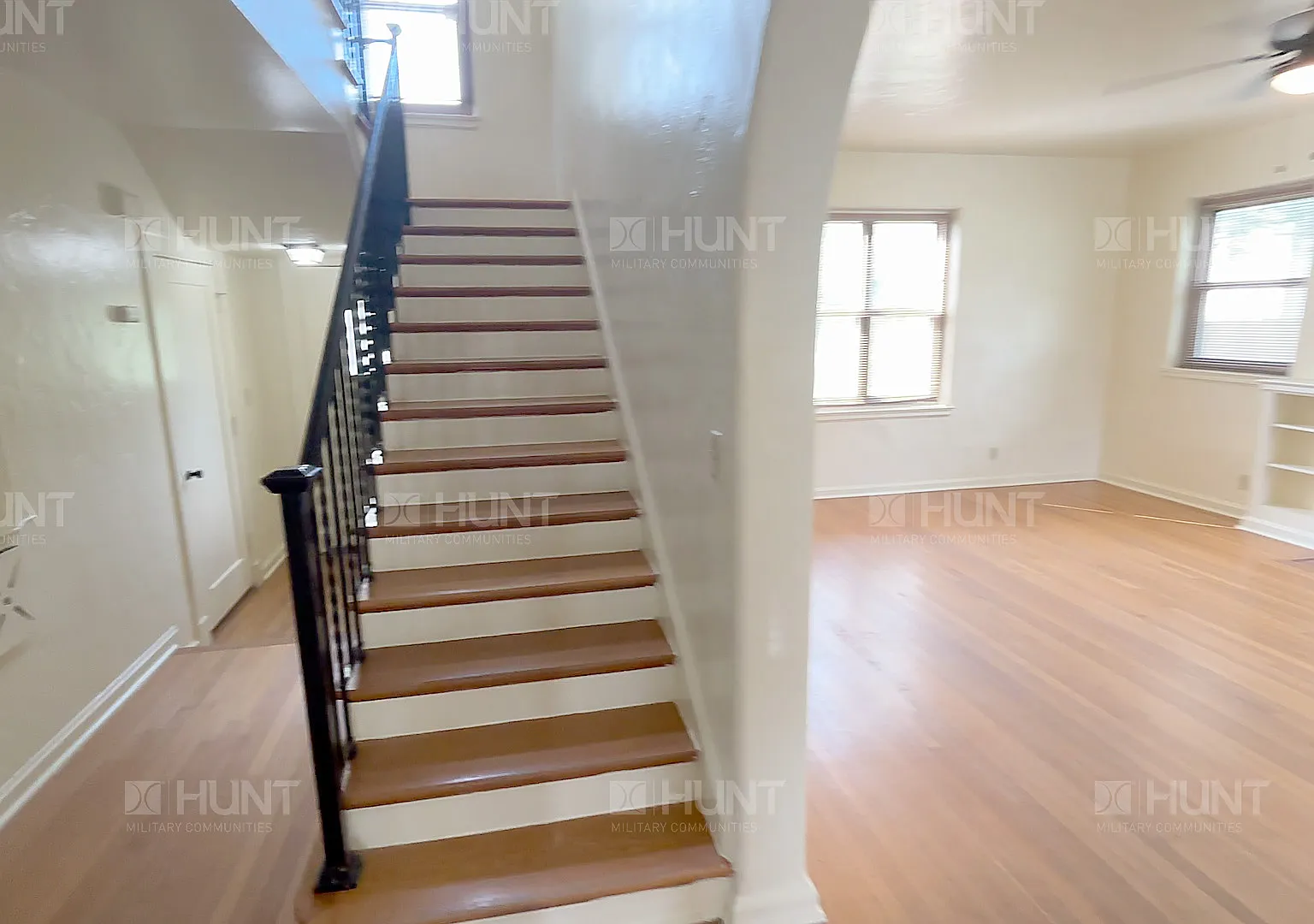 4 bed, 2298 sqft, $2,457 — Photo 2