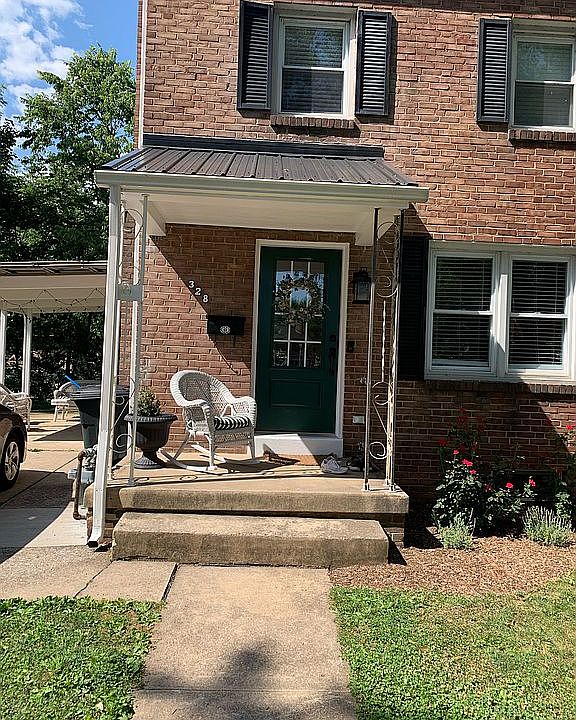 1st image of 328 Elm Ct