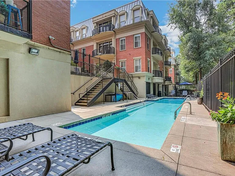 560 Dutch Valley Rd NE #2201 — Photo 18