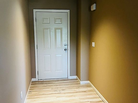 2nd image of 2417 Deerfield Blvd