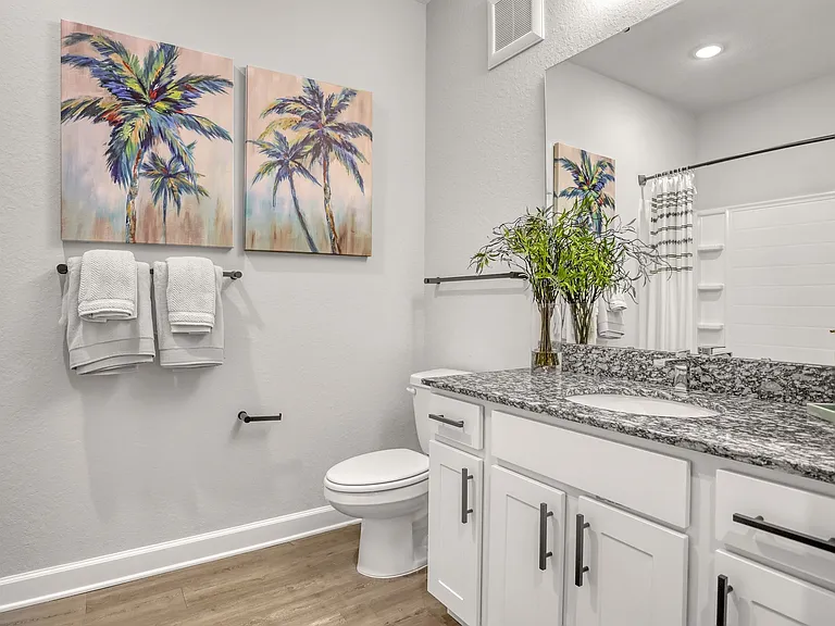 Palm Breeze Apartments — Photo 30