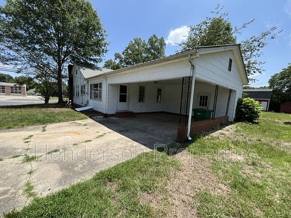 2nd image of 517 Concord Rd