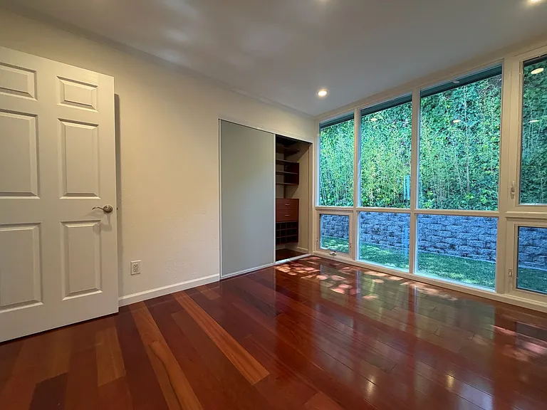 800 Buckland Ave — Photo 17