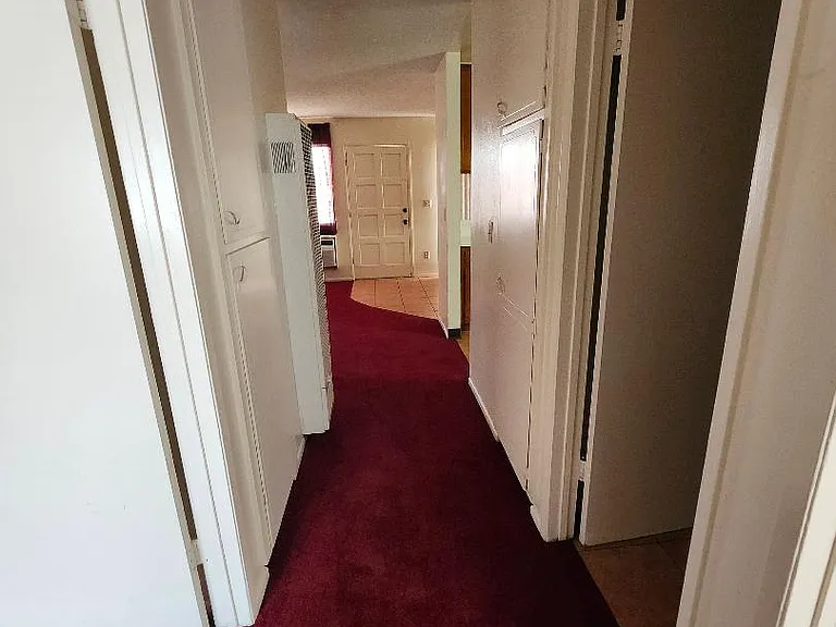 346 E B St — Photo 13
