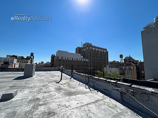 5th image of 325 E 14th St #3B