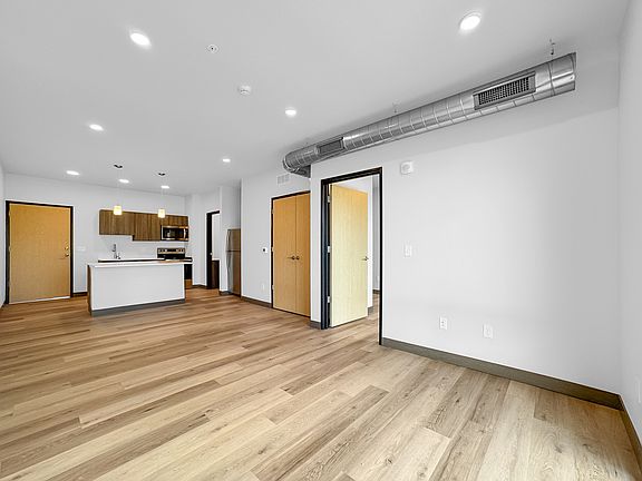 2nd image of 1601 High St #013616dae