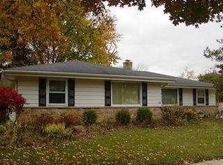 1209 Wilshire Pl, Waukesha, WI 53188