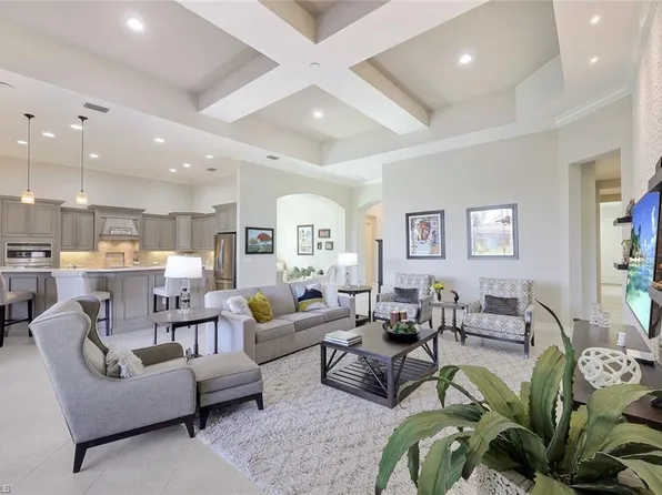 7615 Trento CIR, NAPLES, FL 34113