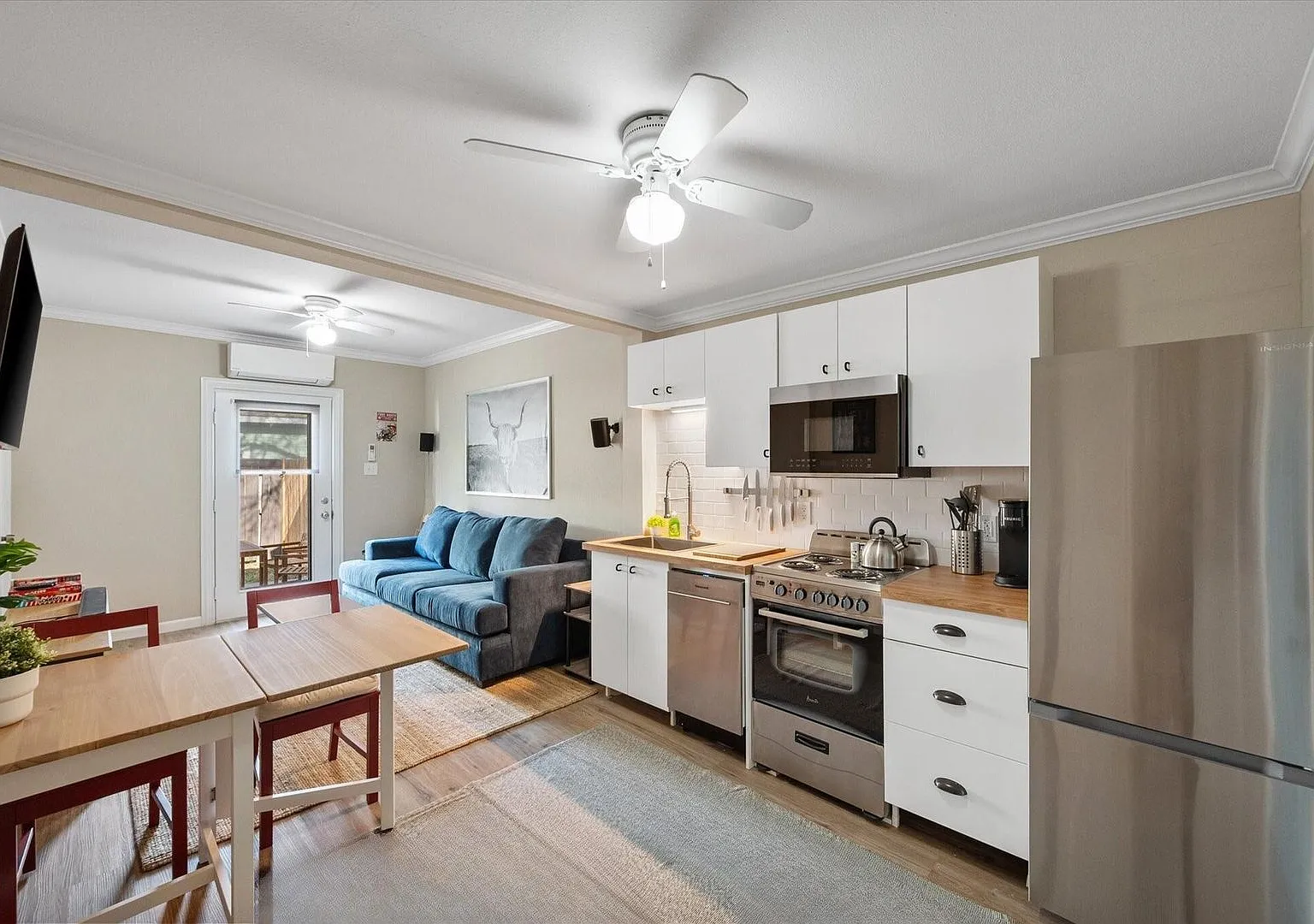 Fully Furnished, Fully Updated, Fully Fort Worth! — Photo 4