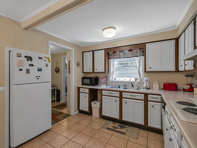 305 Shields View Dr — Photo 5
