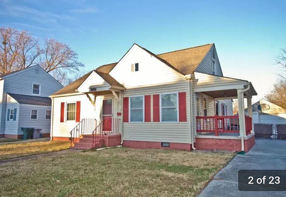 FRONT OF HOUSE