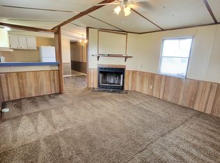 160 Earl Dr, Parkton, NC 28371