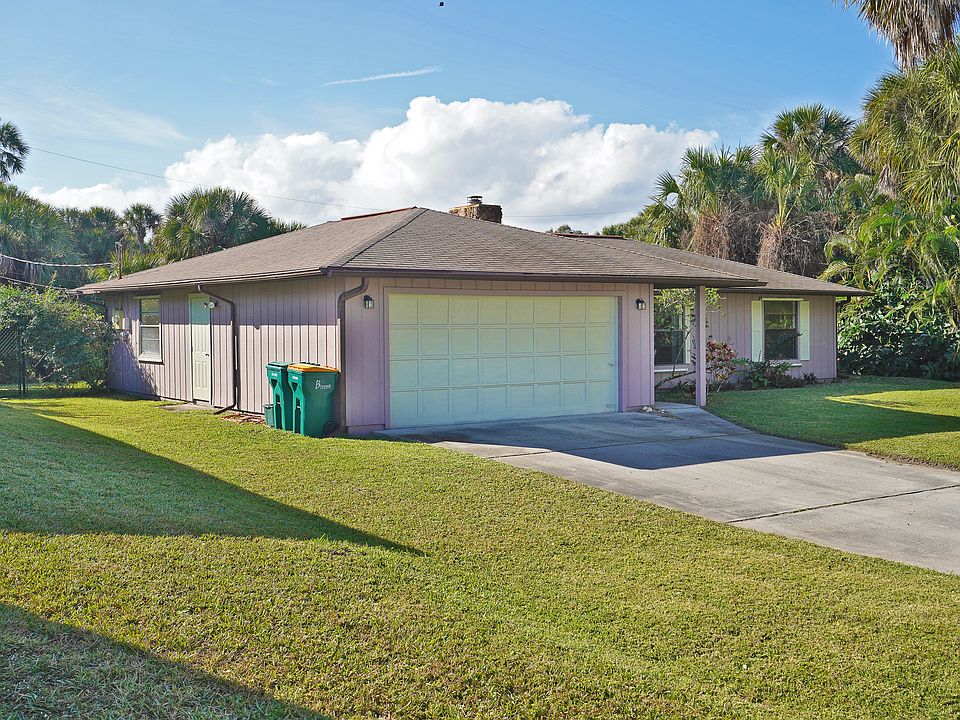 1st image of 315 Pelican Dr