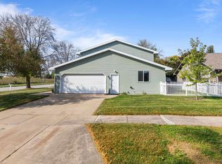 1612 E Capitol Dr, Appleton, WI 54911