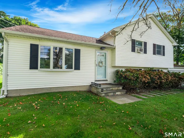 686 Groton Long Point Road, Groton, CT 06340