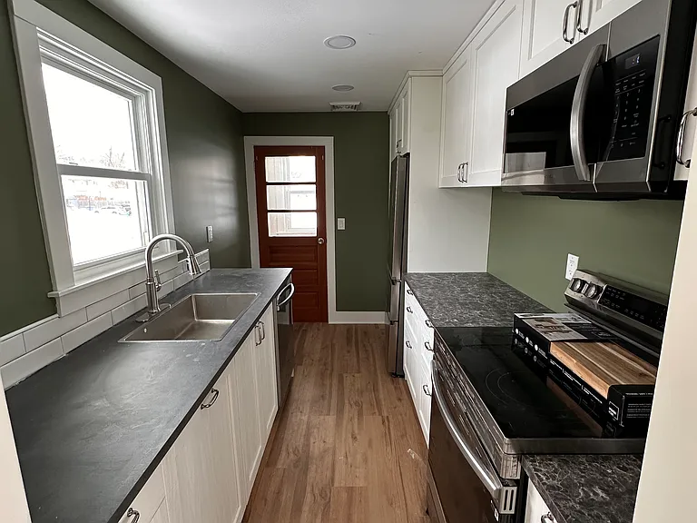 66 Hudson St — Photo 4