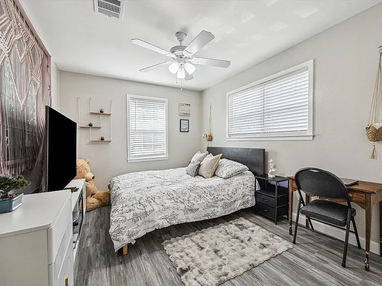 3808 Cochran St — Photo 12