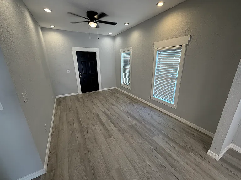 802 N Wheeler St — Photo 9