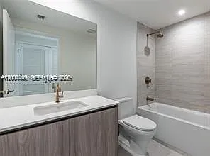 77 SE 5th St #312 — Photo 8