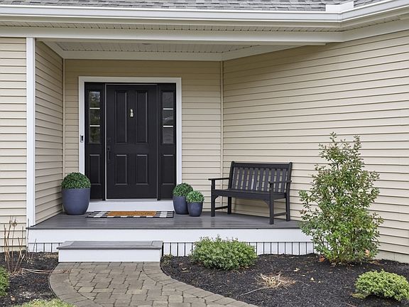 2nd image of 3 Mountain Laurel Way