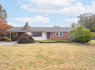 3612 Edgefield Rd, Greensboro, NC 27409