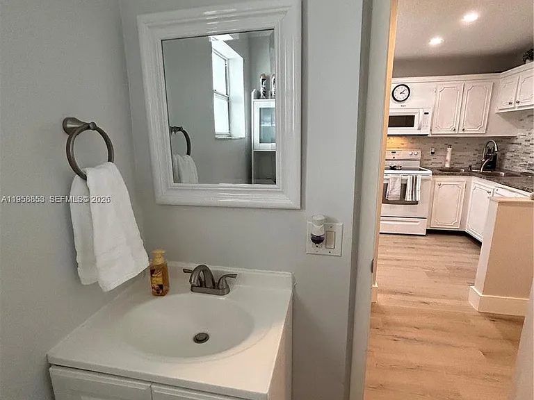 1501 S Ocean Blvd #315 — Photo 23