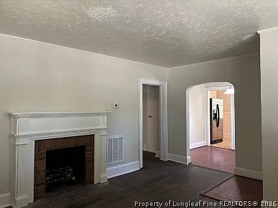 282 Windsor Dr — Photo 3