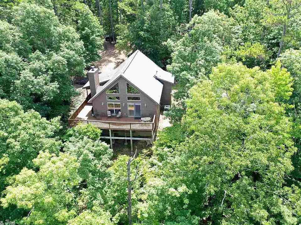 1st image of 300 Sally Ann Ln