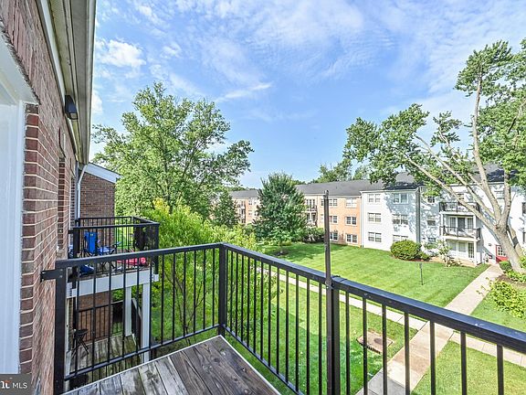 3rd image of 9451 Fairfax Blvd APT 303