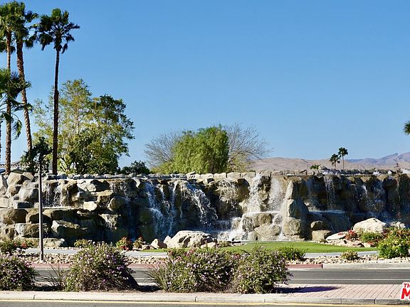 2nd image of 6 Thatcher Ct