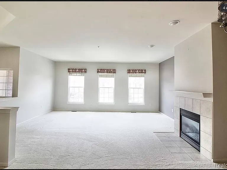 673 Cherry Orchard Rd #135 — Photo 6