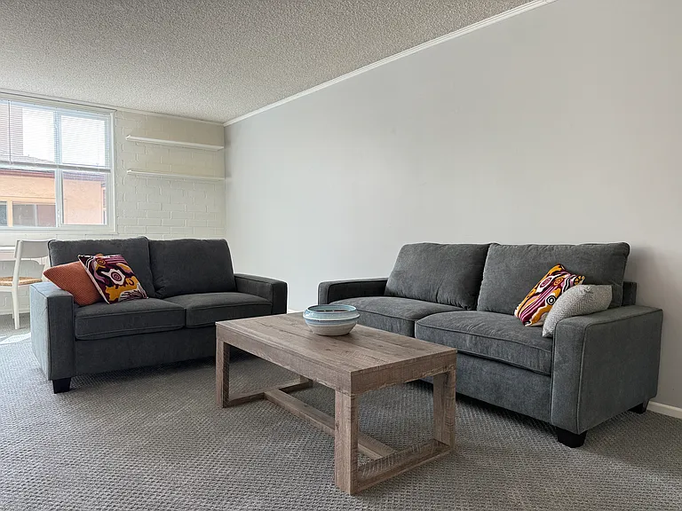 540 Kelton Ave #204 — Photo 2