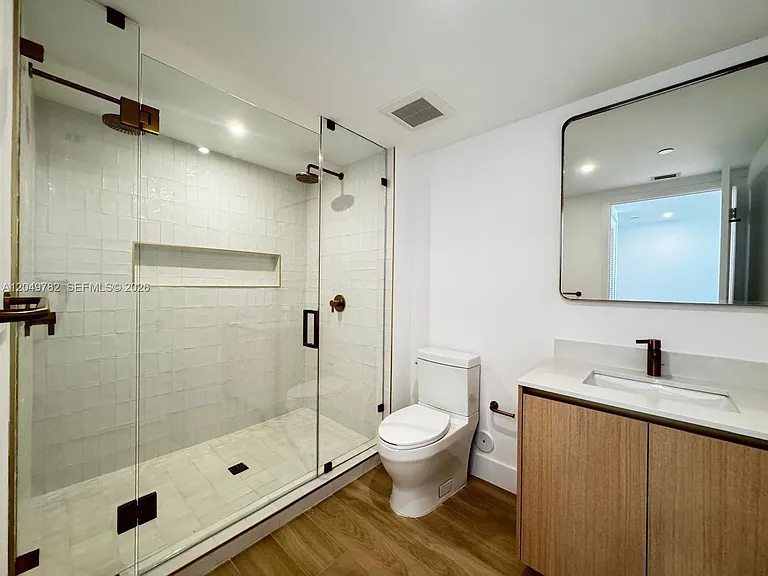 90 NE 32nd St #625 — Photo 5