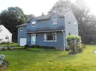 24 Austin Dr, Rochester, NY 14625